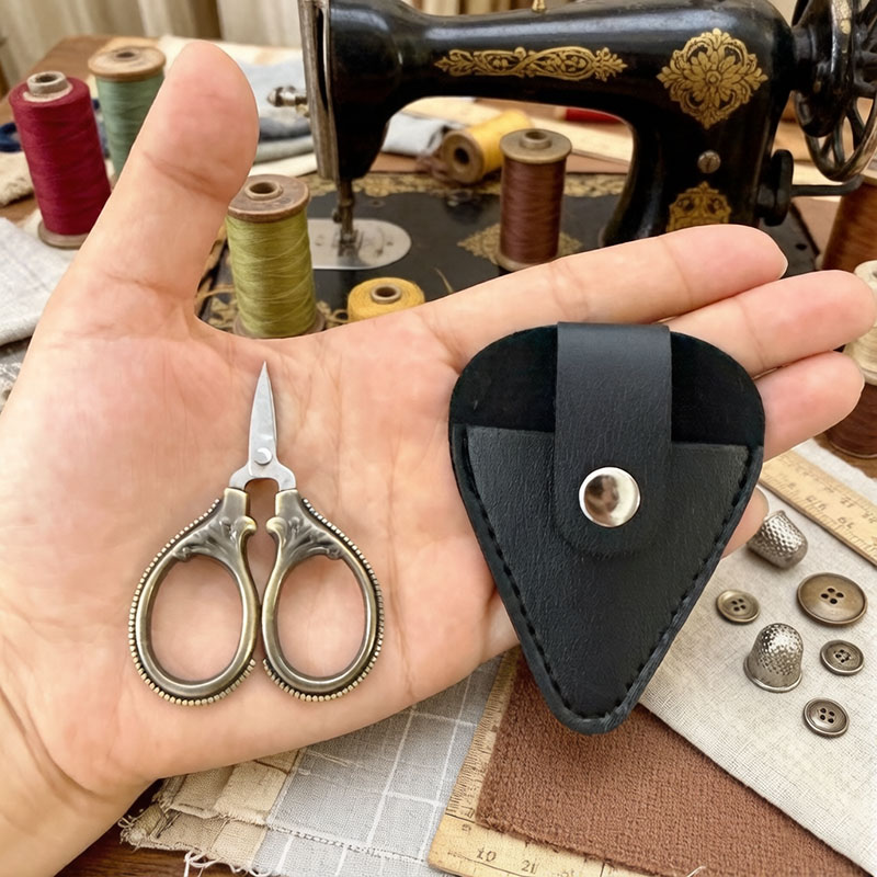 Mini Vintage Scissors with PU  - Leather Work In Art ulasan dan harga